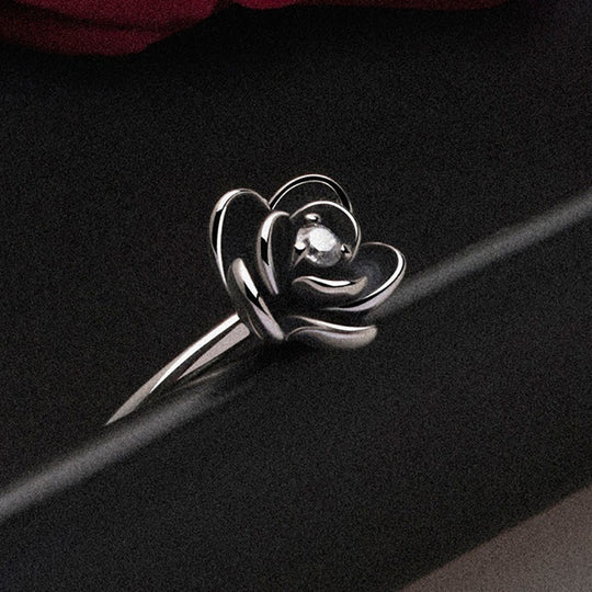 ZWARTE DAHLIABLOEMIGE RING Belleza
