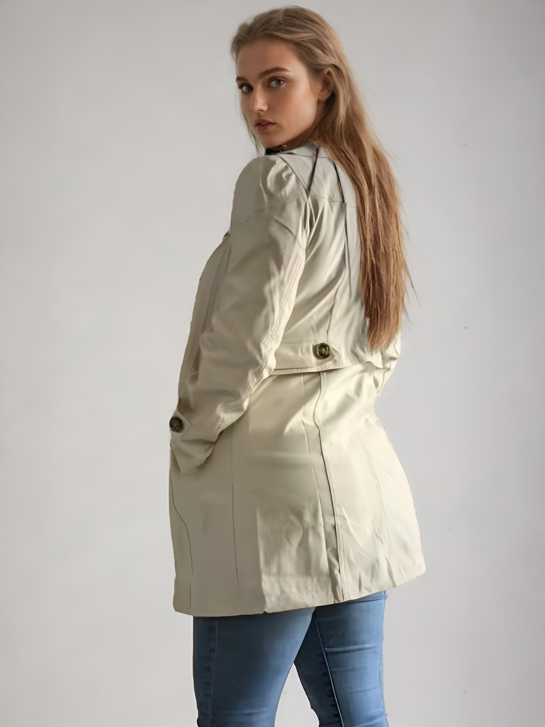 Dames Trenchcoat Getailleerd Voor Een Verfijnde Look 2