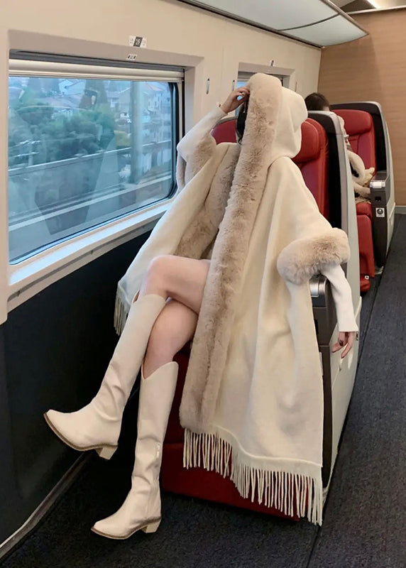 Dames Wollen Jas met Roze Bontkraag en Kwastjes 2