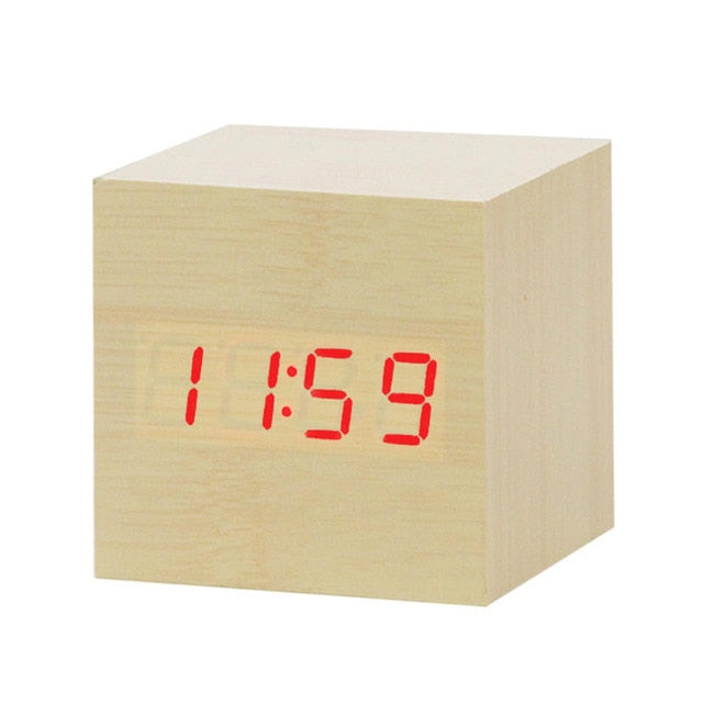 Digitale LED Wekker met Spraakbesturing en Modern Design 4
