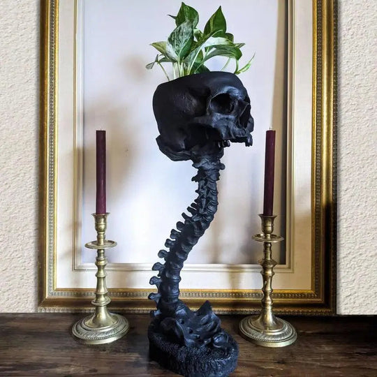 Gothic Planter met Schedel en Wervel voor Planten 2