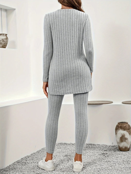Gebreide damesset met lange mouwen en broek