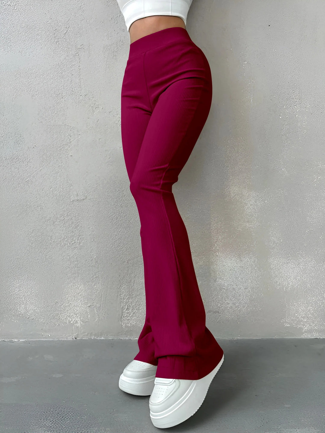 Damesbroek met hoge taille en ribboord