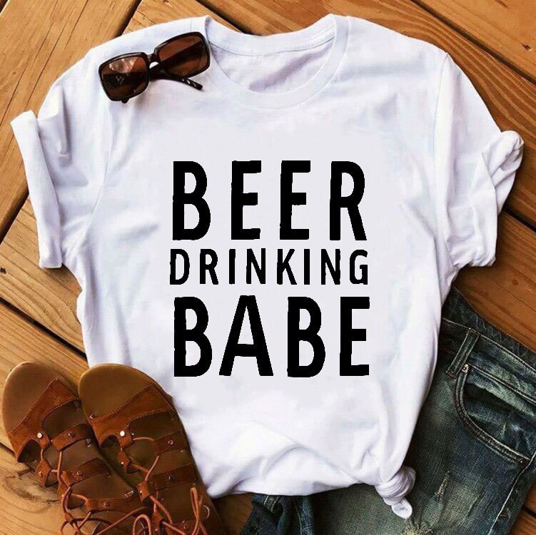 Bierdrinkende Babe T-shirt Belleza