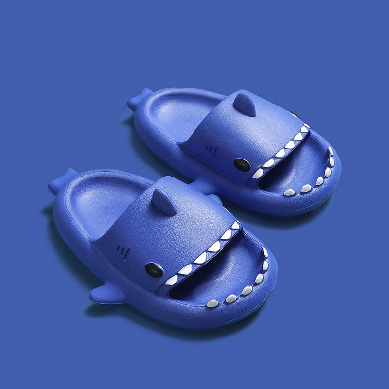 Baby en kinder slippers met haai Belleza