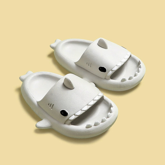 Baby en kinder slippers met haai Belleza