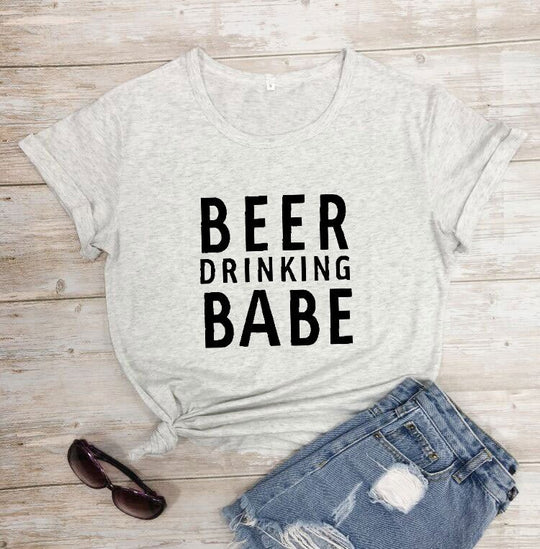 Bierdrinkende Babe T-shirt Belleza