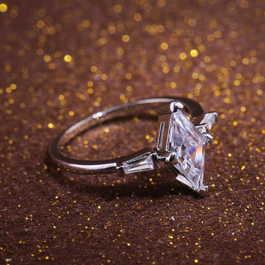 Horse Eye Solitaire Verlovingsring Belleza