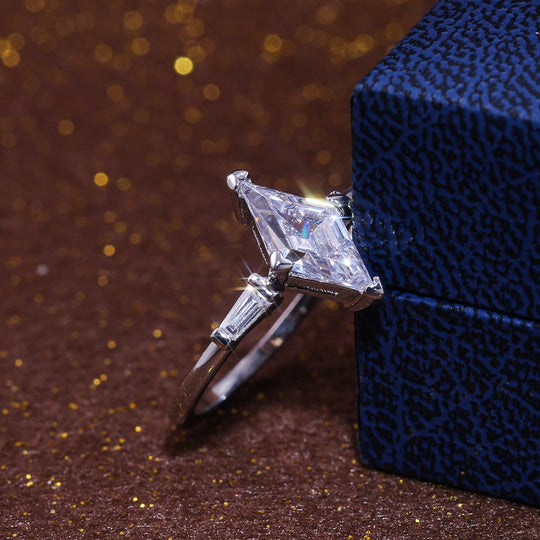 Horse Eye Solitaire Verlovingsring Belleza