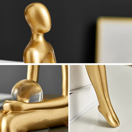 Abstract Denker Gouden Standbeeld