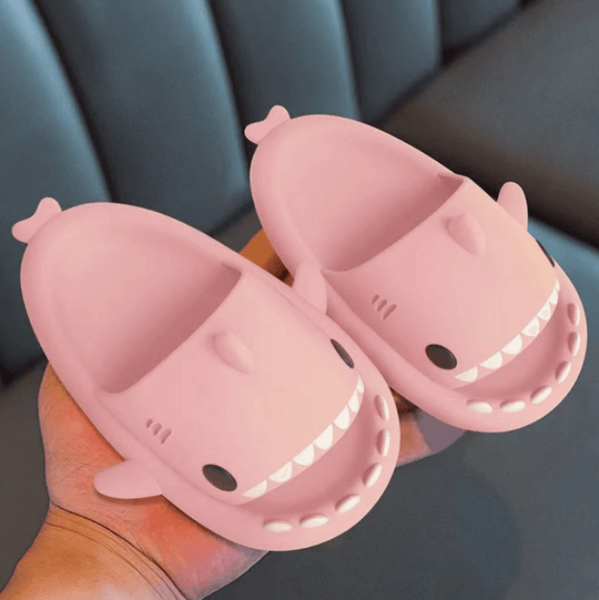 Baby en kinder slippers met haai Belleza